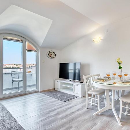 Appartamento Penthouse Zola With Private Parking Medolino Esterno foto
