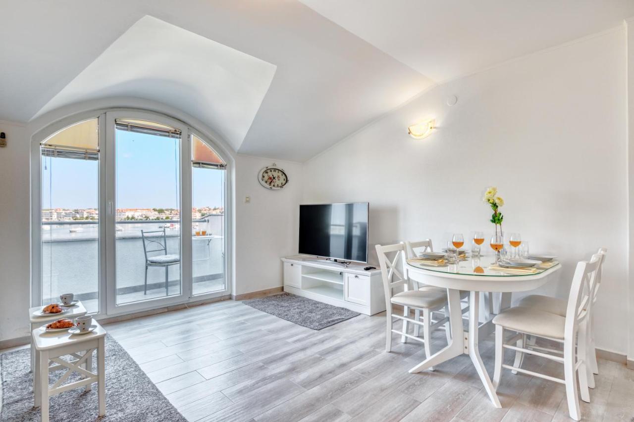 Appartamento Penthouse Zola With Private Parking Medolino Esterno foto