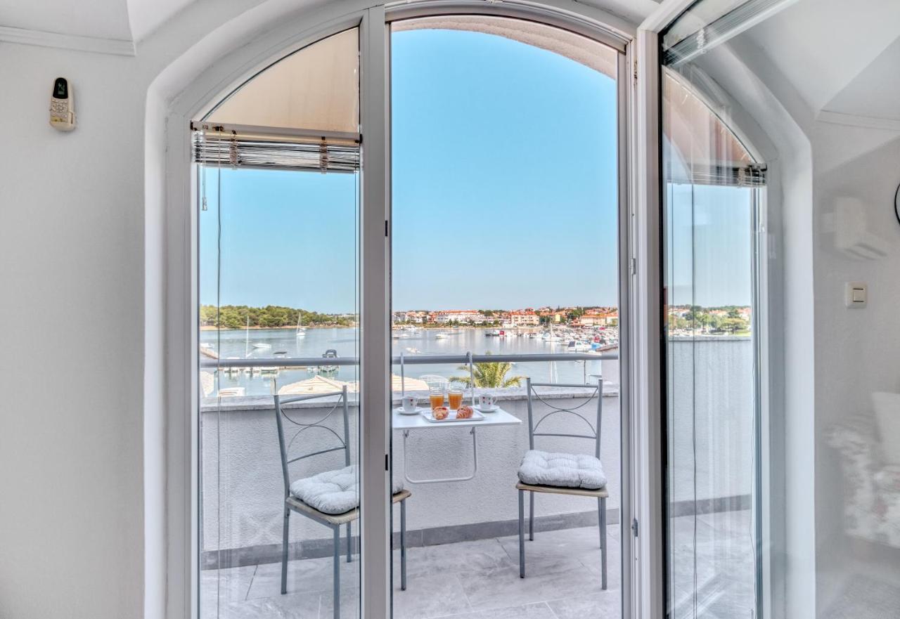 Appartamento Penthouse Zola With Private Parking Medolino Esterno foto